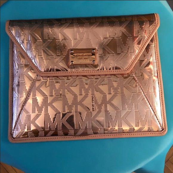 MICHAEL KORS IPAD MINI CASE; ROSE GOLD 8x10